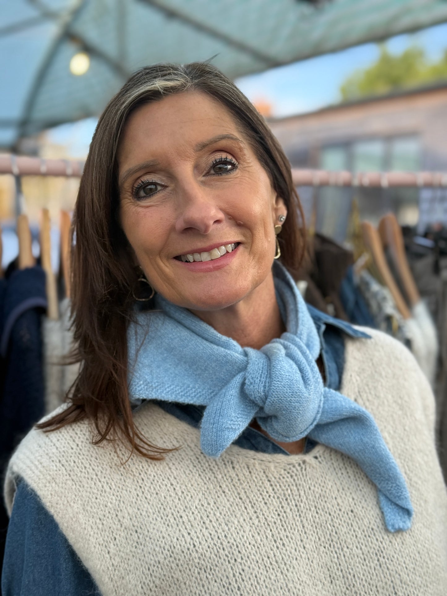 Peggy triangle wool neck scarf